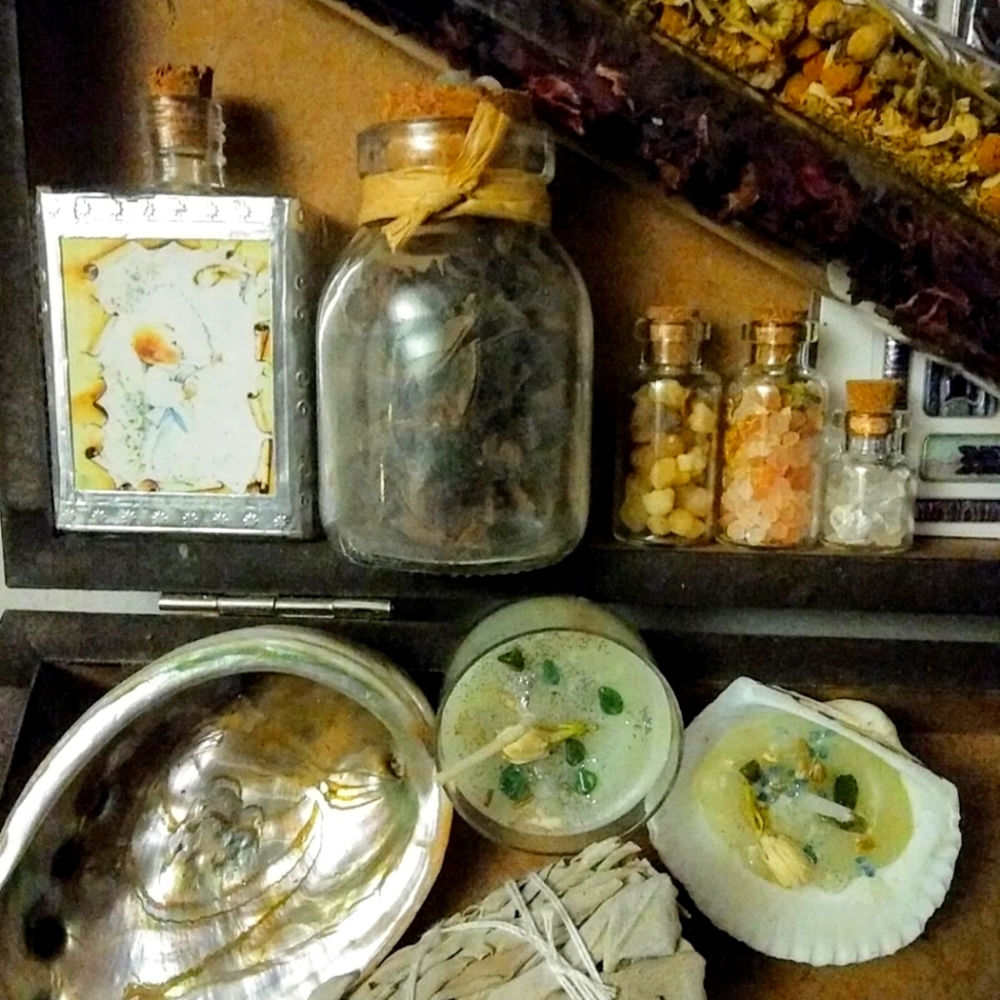 Apothecary set
